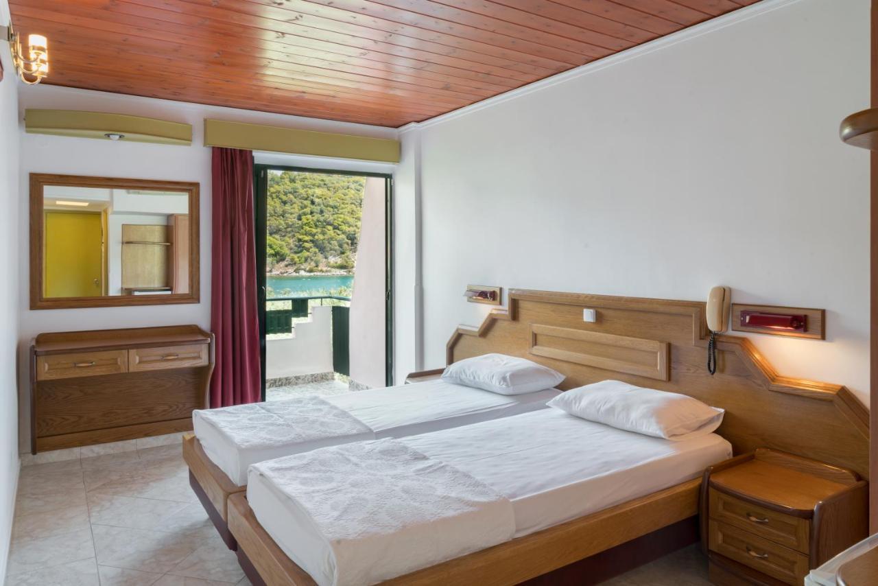 Binji Hotel Epidaurus Exteriér fotografie